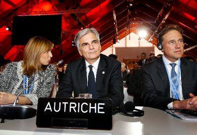 Am 30. November 2015 fand die UN-Klimakonferenz in Paris statt. Im Bild Bundeskanzler Werner Faymann (m.).
