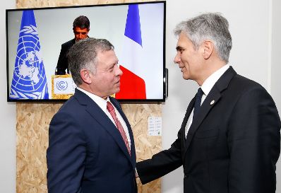 Am 30. November 2015 fand die UN-Klimakonferenz in Paris statt. Im Bild Bundeskanzler Werner Faymann (r.) mit dem jordanischen König Abdullah II. (l.).
