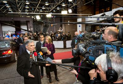 Am 17. Dezember 2015 fand in Brüssel der Europäische Rat der Staats- und Regierungschefs statt. Im Bild Bundeskanzler Werner Faymann bei Pressestatements.