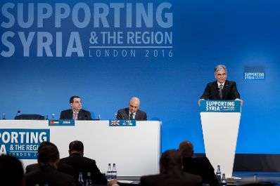 Am 4. Februar 2016 fand die Syrien-Konferenz in London statt. Im Bild Bundeskanzler Werner Faymann (r.) bei seiner Rede.