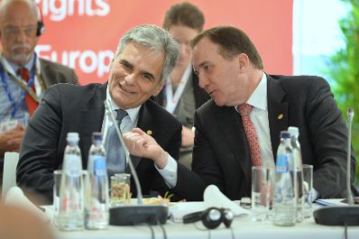 Am 18. Februar 2016 begann in Brüssel der Europäische Rat der Staats- und Regierungschefs. Im Bild Bundeskanzler Werner Faymann (l.) mit dem schwedischen Ministerpräsidenten Stefan Löfven (r.).