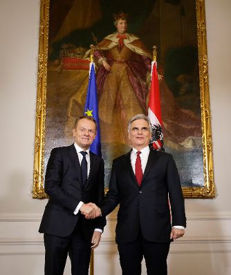 Am 1. März 2016 empfing Bundeskanzler Werner Faymann (r.) den Präsidenten des Europäischen Rates Donald Tusk (l.) zu einem Arbeitsgespräch.