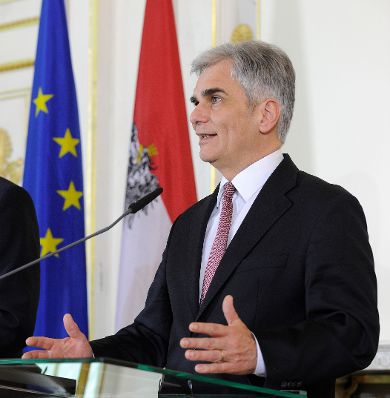 Bundeskanzler Werner Faymann beim Pressefoyer nach dem Ministerrat am 19. April 2016.