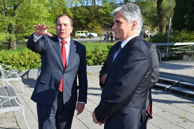 Am 8. Mai 2016 fand ein Treffen von Bundeskanzler Werner Faymann (r.) mit dem schwedischen Ministerpräsidenten Stefan Löfven (l.) und dem deutschen Vizekanzler Sigmar Gabriel in Stockholm statt.