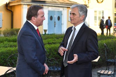 Am 8. Mai 2016 fand ein Treffen von Bundeskanzler Werner Faymann (r.) mit dem schwedischen Ministerpräsidenten Stefan Löfven (l.) und dem deutschen Vizekanzler Sigmar Gabriel in Stockholm statt.
