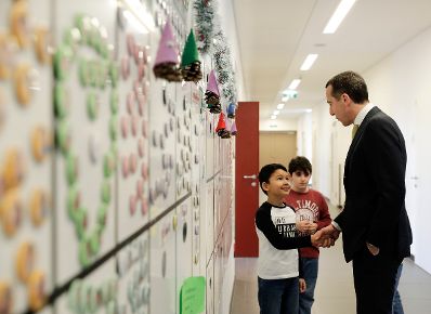 Am 7. Dezember 2016 besuchte Bundeskanzler Christian Kern die Ganztagsschule am Bildungscampus Donaufeld.