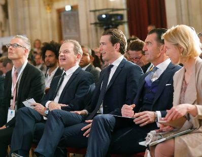 Am 13. Mai 2019 nahm Bundeskanzler Sebastian Kurz (m.) am European Newspaper Congress teil.