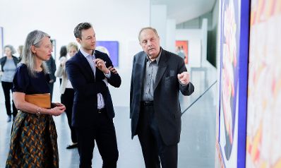 Am 31. Jänner 2019 eröffnete Bundesminister Gernot Blümel die Ausstellung "Feuerstelle.Attersee" im Belvedere 21.
