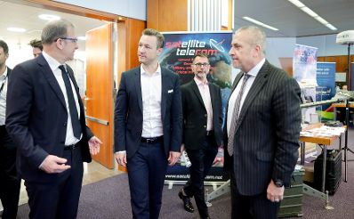 Am 14. März 2019 besuchte Bundesminister Gernot Blümel (2.v.l.) die Vienna Cyber Security Week in der Wirtschaftskammer Österreich.