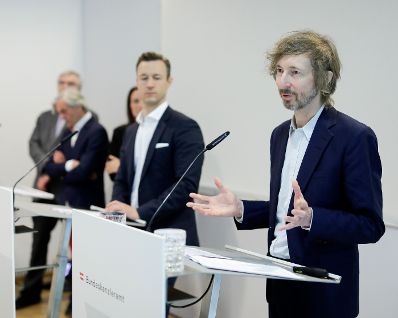 Am 03. April 2019 fand Pressekonferenz zum Thema "Architekturbiennale Venedig 2020" mit Bundesminister Gernot Blümel (m.) statt.
