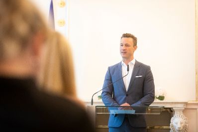 Am 10. September 2018 überreichte Bundesminister Gernot Blümel (im Bild) das Große Ehrenzeichen für Verdienste um die Republik Österreich an Karl Spiehs.