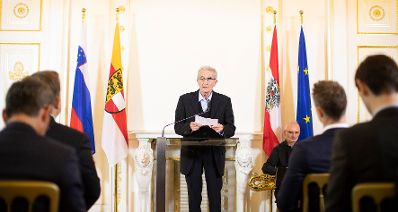 Am 1. Oktober 2018 verlieh Bundesminister Gernot Blümel den Großen Österreichischen Staatspreis 2018 an den Schriftsteller Florjan Lipus (im Bild).