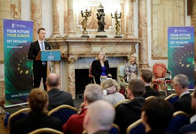 Am 12. Oktober 2018 reiste Bundesminister Gernot Blümel (l.) anlässlich eines Arbeitsbesuchs nach Dublin. Im Bild mit der Staatsministerin für Europäische Angelegenheiten Helen McEntee (r.).