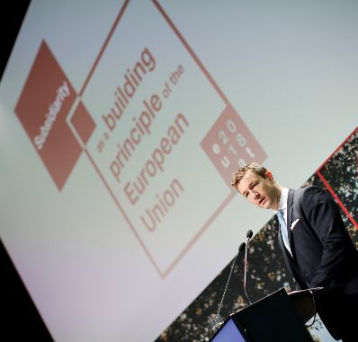 Am 16. November 2018 setzte Bundesminister Gernot Blümel (im Bild) seine Teilnahme an der Subsidiaritätskonferenz in Bregenz fort. Im Bild bei der Begrüßung.
