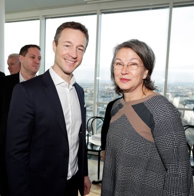 Am 6. Dezember 2018 fand im Ringturm eine Pressekonferenz zur Bekanntgabe der Nominierung des Österreichischen Filmpreises 2019 statt. Im Bild Bundesminister Gernot Blümel (l.) mit Sektionsleiterin Teresa Indjein.