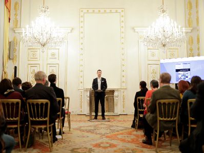 Am 13. Dezember 2018 fand eine Buchpräsentation "20 Jahre Provenienzforschung" im Bundeskanzleramt statt. Im Bild Bundesminister Gernot Blümel.