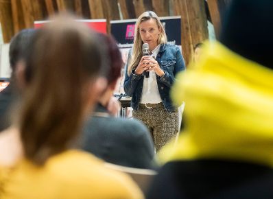 Am 28. Jänner 2019 eröffnete Bundesministerin Juliane Bogner-Strauß (im Bild) die Frauen in der Technik - Infomesse.