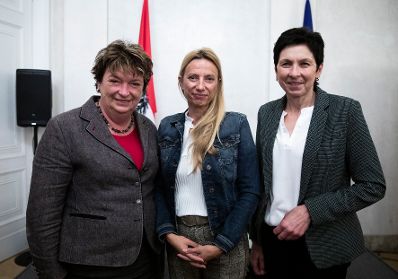 Am 28. Jänner 2019 nahm Bundesministerin Juliane Bogner-Strauß (m.) an einem Kamingespräch mit den Bundesbäuerinnen teil.