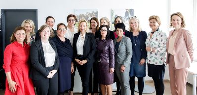 Am 03. April 2019 lud Bundesministerin Juliane Bogner-Strauß Vertreterinnen der Wirtschaft zum Vernetzungstreffen zum Thema Women Empowerment ein.