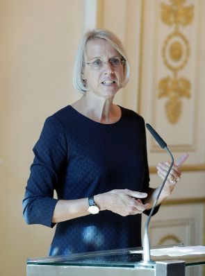 Am 8. Oktober 2018 überreichte Helena Guggenbichler den Käthe-Leichter-Staatspreis für Frauenforschung, Geschlechterforschung und Gleichstellung in der Arbeitswelt an Renate Ortlieb (im Bild).