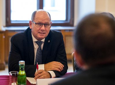 Am 7. Oktober 2016 empfing Kanzleramtsminister Thomas Drozda den Präsidenten des Schwedischen Reichstags Urban Ahlin (im Bild) zu einem Arbeitsgespräch.