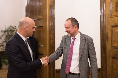 Am 18. November 2016 empfing Kunst- und Kulturminister Thomas Drozda (r.) den Vorsteher des Eidgenössischen Departement des Innern, Bundesrat Alain Berset (l.) zu einem bilateralen Arbeitsgespräch.