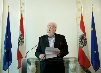 Am 14. Juni 2017 überreichte Kunst- und Kulturminister Thomas Drozda die Urkunde, mit der Felix Dvorak (im Bild) der Berufstitel Kammerschauspieler verliehen wurde.