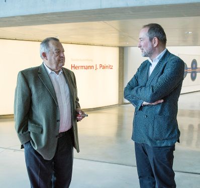 Am 16. Juli 2017 besuchte Kunst- und Kulturminister Thomas Drozda (r.) das Liaunig Museum. Im Bild mit Herbert Liaunig (l.).