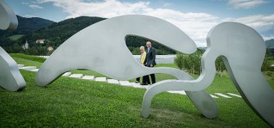 Am 16. Juli 2017 besuchte Kunst- und Kulturminister Thomas Drozda das Liaunig Museum.