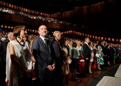 Am 19. Juli 2017 besuchte Kunst- und Kulturminister Thomas Drozda (2.v.l.) die Eröffnung der Bregenzer Festspiele in Vorarlberg.
