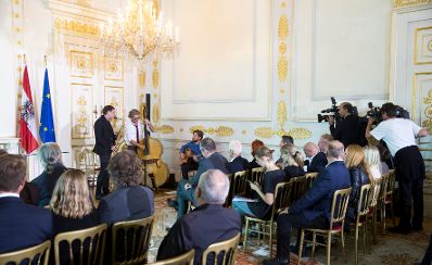 Am 25. Juli 2017 überreichte Kunst- und Kulturminister Thomas Drozda das Goldene Ehrenzeichen für Verdienste um die Republik Österreich an Klaus Eberhartinger.