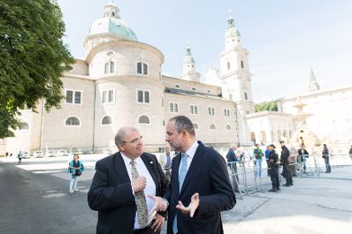 Am 27. Juli 2017 eröffnete Kunst- und Kulturminister Thomas Drozda (r.) die Salzburger Festspiele in der Felsenreitschule. Im Bild mit Vizekanzler Wolfgang Brandstetter (l.).