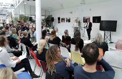 Am 7. September 2017 nahm Kunst- und Kulturminister Thomas Drozda (im Bild) an der Pressekonferenz "10 Jahre Brunnenpassage" teil. Im Anschluss an die Pressekonferenz eröffnete er das Symposium "Kunst wirkt!".