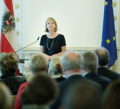Am 27. September 2017 bestellte der Bundeskanzler Vertreterinnen und Vertreter der Wirtschaft zu Mitgliedern der bei der Bundesanstalt "Statistik Österreich" eingerichteten Wirtschaftskurie. Im Bild Sektionschefin Nicole Bayer.