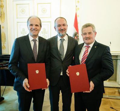 Am 27. September 2017 bestellte der Bundeskanzler Vertreterinnen und Vertreter der Wirtschaft zu Mitgliedern der bei der Bundesanstalt "Statistik Österreich" eingerichteten Wirtschaftskurie.
