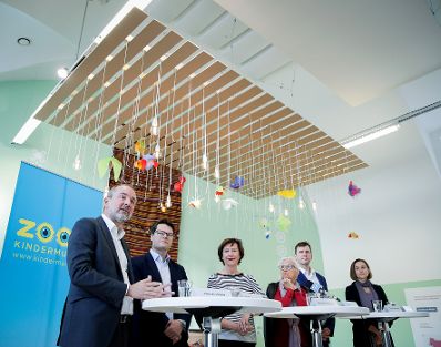 Am 27. September 2017 nahm Kunst- und Kulturminister Thomas Drozda (l.) an einer Pressekonferenz und Besichtigung im Kindermuseum ZOOM teil.