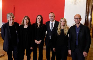 Am 6. November 2017 gab Kunst- und Kulturminister Thomas Drozda eine Pressekonferenz anlässlich des österreichischen Beitrags zur 16. Internationalen Architekturausstellung „La Biennale di Venezia 2018“.