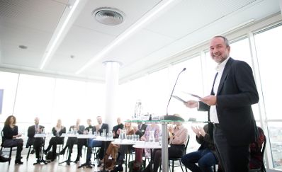 Am 6. Dezember 2017 fand im Ringturm eine Pressekonferenz zur Bekanntgabe der Nominierung des Österreichischen Filmpreises 2018 statt. Im Bild Kunst- und Kulturminister Thomas Drozda (r.).