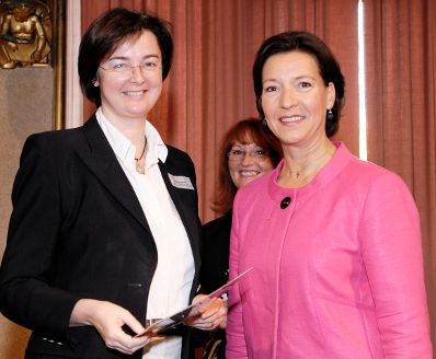 Bundesministerin für Frauenangelegenheiten und Öffentlichen Dienst, Gabriele Heinisch-Hosek beim 1. LehrlingausbildnerInnentag des Bundes.
