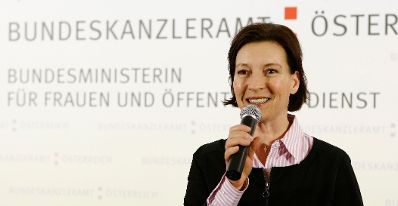 Bundesministerin für Frauenangelegenheiten und Öffentlichen Dienst Gabriele Heinisch-Hosek bei der Veranstaltung zum Frauentag.