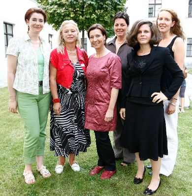 Am 27. August 2009 lud Frauenministerin Gabriele Heinisch-Hosek mit zum "Gleichstellungsfest der Bundesministerin für Frauen und öffentlichen Dienst" ins Palais Porcia.