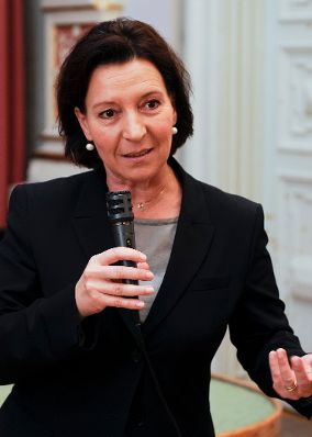 Am 6. Juni 2011, Bundesministerin Gabriele Heinisch-Hosek bei der Feierlichkeit "125 Jahre Verein der Schriftstellerinnen und Künstlerinnen".