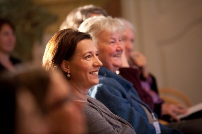 Am 7. Oktober 2011 eröffnete Frauenministerin Gabriele Heinisch-Hosek (l.) die Frauenenquete ARBEIT.NEU.DENKEN im Schloss Laudon.
