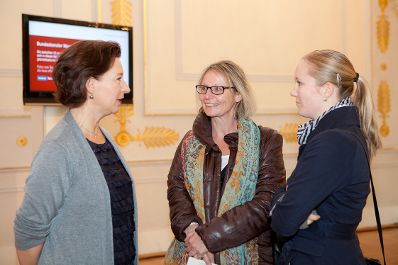 Mittwoch, den 26. Oktober 2011 empfing Bundesministerin Gabriele Heinisch-Hosek im Rahmen des Nationalfeiertages Besucherinnen und Besucher im Bundeskanzleramt.