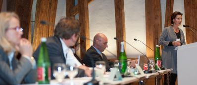 Bundesministerin Gabriele Heinisch-Hosek bei der Eröffnung der Tagung "Wie kommt die Quote in die Universitäten" in der Technischen Universität Wien.