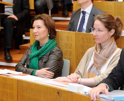 Am 12. April 2012 Bundesministerin Gabriele Heinisch-Hosek bei der Eröffnung der 20. BundespersonalleiterInnentagung.