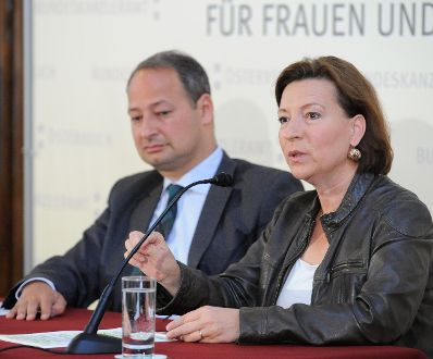 Am 25. Juni 2012 Pressekonferenz zum Thema "Familienförderung". Bundesministerin Gabriele Heinisch-Hosek und Staatssekretär Andreas Schieder.