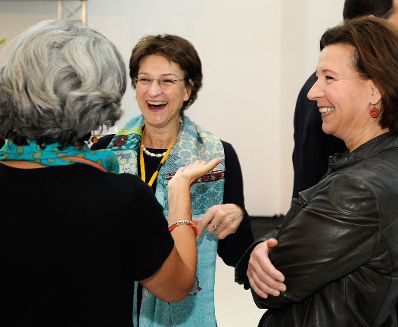 Am 8. Oktober 2012 nahm Frauenministerin Gabriele Heinisch-Hosek (r.) an der zweiten Internationalen Konferenz - "Wachstum im Wandel 2012" teil.
