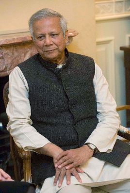 Am 6. November 2012 traf Frauenministerin Gabriele Heinisch-Hosek den Friedensnobelpreisträger Muhammad Yunus (im Bild) im Grand Hotel in Wien.