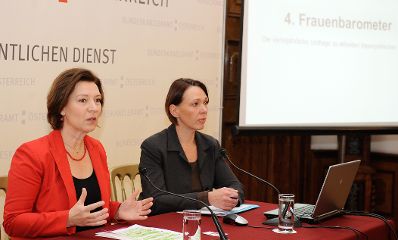 Am 28. November 2012 präsentierte Frauenministerin Gabriele Heinisch-Hosek (l.) gemeinsam mit Christina Matzka (r.) im Rahmen der „16 Tage gegen Gewalt“ den Frauenbarometer mit dem Schwerpunkt „Gewalt im sozialen Nahraum“.